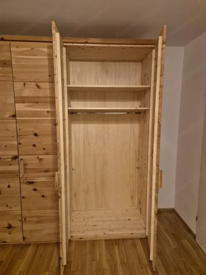 Hochwertiger Zirbenholz-Schrank   wie neu! Bild 3