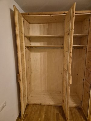 Hochwertiger Zirbenholz-Schrank   wie neu! Bild 2