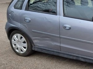 Opel Corsa 4-türig, Klima, Pickerl fällig Bild 6