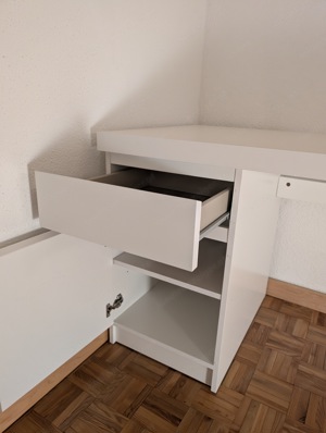 Ikea Malm Schreibtisch  Bild 2