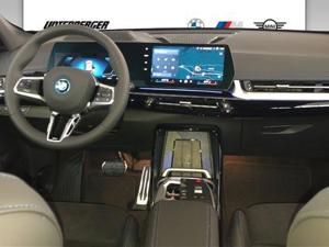 BMW iX1 xDrive30  Bild 6