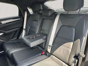 Porsche Cayenne Bild 13