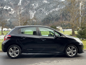 Peugeot 208 1,4 VTi TÜV neu Bild 5