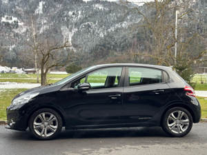 Peugeot 208 1,4 VTi TÜV neu Bild 2