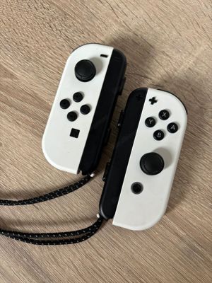 Nintendo Switch Konsole OLED Weiß Console + Tasche Bild 4