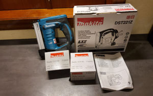 Makita Akku-Tacker DST221Z 18V