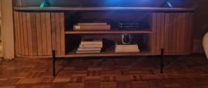 Sideboard aus Holz   Modernes Design, sehr gut erhalten Bild 2