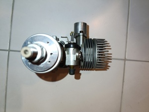 Modellbau Motor 30ccm Bild 3