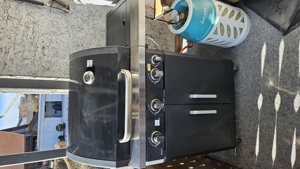 Taloo (Landmann) Gasgrill mit 3 Brennern und Seitenbrenner