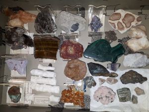 Mineraliensammlung Bild 1