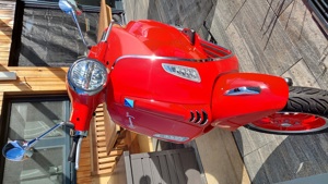 Vespa Primavera 125 red Bild 5