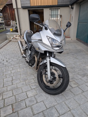 Suzuki Bandit 650S Bild 4