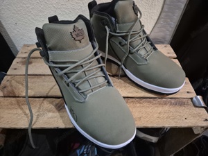 Nike Snipes Stiefel Gr43  Nur Abholung  Neuwertig Bild 3