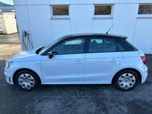 Audi A1 Sline Scheckheftgepflegt Bild 6