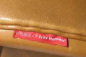 Vitra, Sitzgruppe, Fritz Hansen Swan Leder, 4 Stück u. Tisch A222 Bild 10