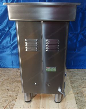 Talsa D-114 Fleischwolf , Neumaschine Bild 2