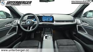 BMW iX1 xDrive30  Bild 8