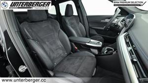 BMW iX1 xDrive30  Bild 11