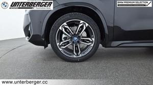 BMW iX1 xDrive30  Bild 14