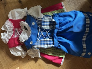 2 Stück Mädchendirndl Gr. 98 104