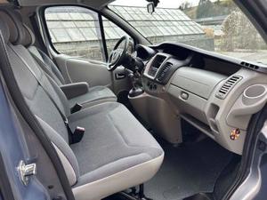 Opel Vivaro 2011 Bild 8