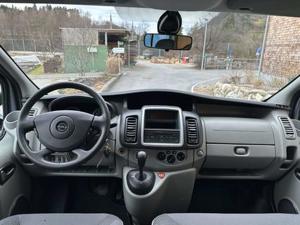 Opel Vivaro 2011 Bild 9