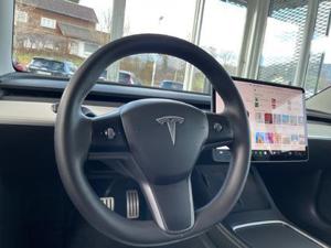 Tesla Model 3 Bild 11