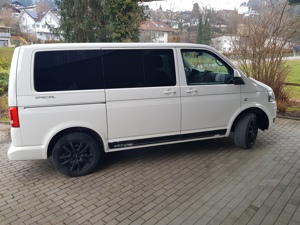 VW Multivan T5 (Special 2,0 BMT TDI D-PF) Bild 10