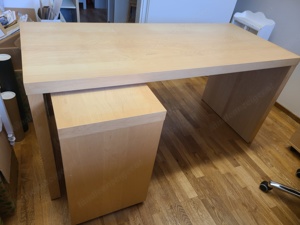 Malm Schreibtisch mit Ausziehplatte  Bild 2