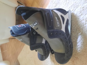 Eishockey-Schuhe neu gr.48