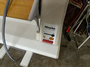 Bügelmaschine Miele B 864