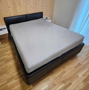 Schlafzimmer Bett, aus Leder Bild 2