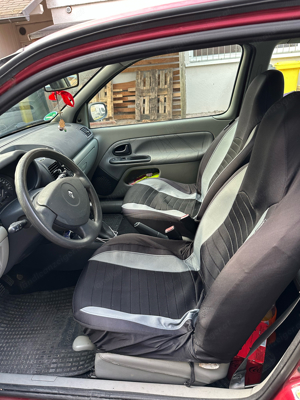 Renault Clio Bild 10