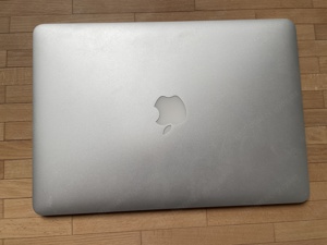 Apple Macbook Air 2,2 GH i7 2015 13,3 Zoll Bildschirm Bild 3