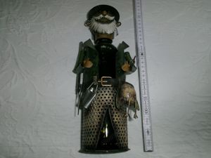 Flaschenhalter aus Metall - Jägerfigur,  Bild 2