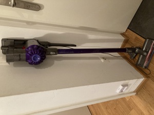 Verkaufe Dyson V 6 Staubsauger