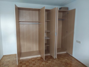 Verkaufe Kleiderschrank  Bild 3