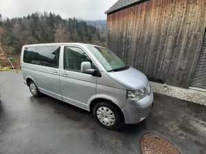 VW Bus T5 Multivan Bild 2