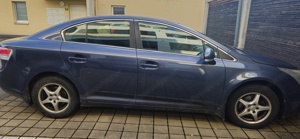 Toyota Avensis limousine  Bild 4