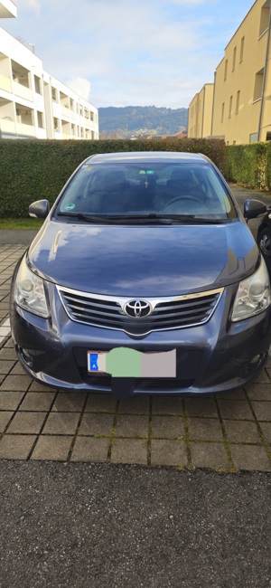 Toyota Avensis limousine  Bild 2