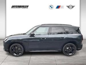 MINI Countryman S ALL4 *verfügbar ab 04/25* // JCW Trim // Head-Up // Panorama-Glasdach Bild 3