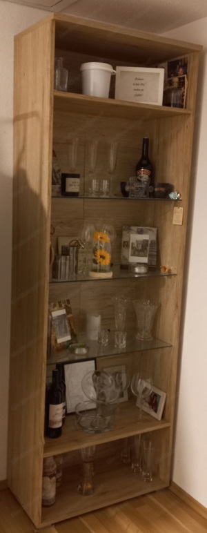 Sideboard und Schrank Vitrine Bild 2