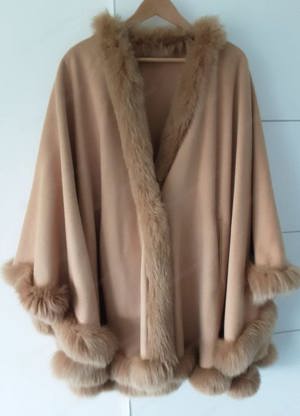 Cape von Voss beige