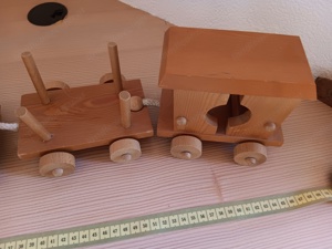 Eisenbahn aus Holz, Kinderspielzeug oder schöne Deko Bild 3