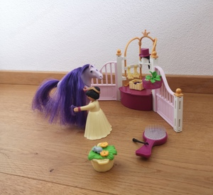 Pferdestall Prinzessin Playmobil Bild 2