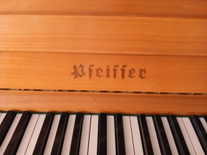 Pfeiffer Klavier  Bild 3