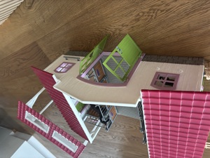 Schleichstall mit Pferden enthalten Bild 4