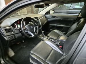 Allrad!!!! 6 Gang Automatik!!!! Leder uvm... Suzuki Kizashi Bild 9