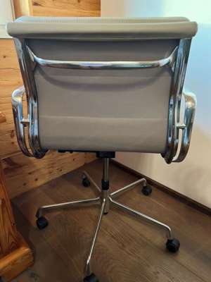 Vitra Soft Pad Chair EA 217 Bild 3