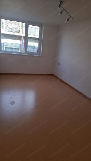 Moderne 3-Zimmerwohnung mit Terrasse & Carport in Hohenems - Sofort verfügbar! Provisionsfrei! Bild 3